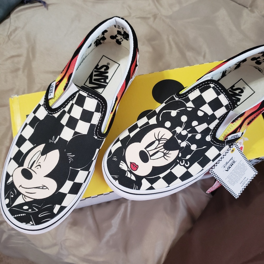 Disney x Van's slip on sneaker